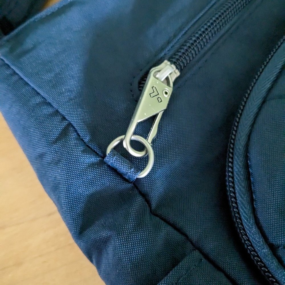 Travelon Navy Bag - Picture 2 of 7